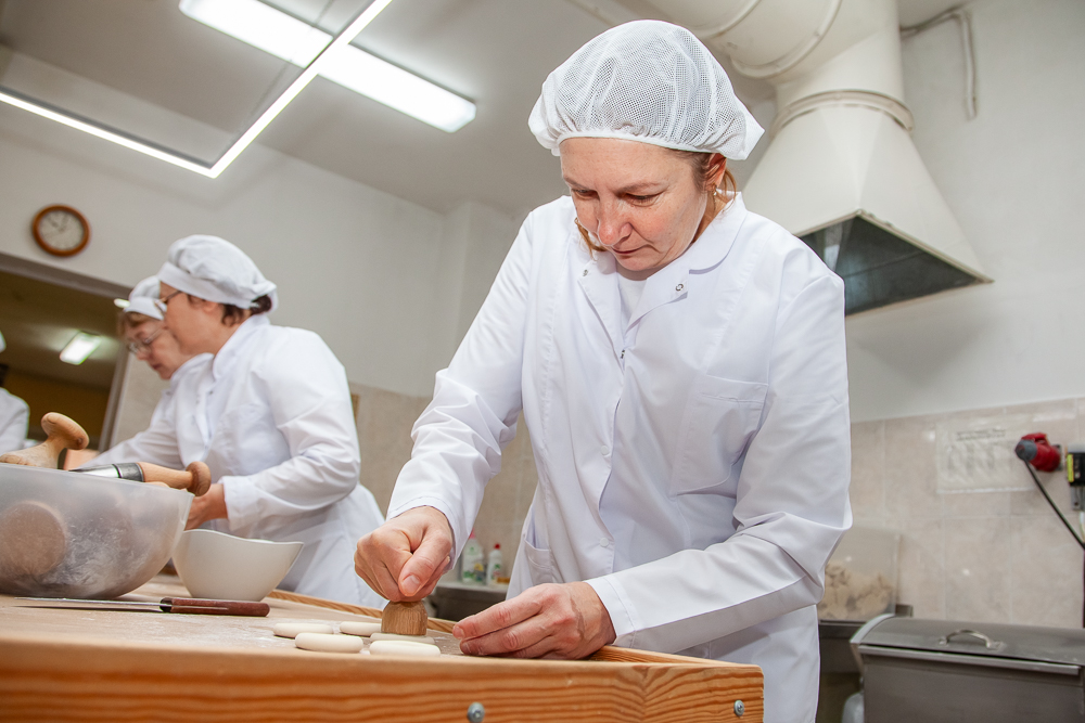 Как пекут просфоры в Одинцово