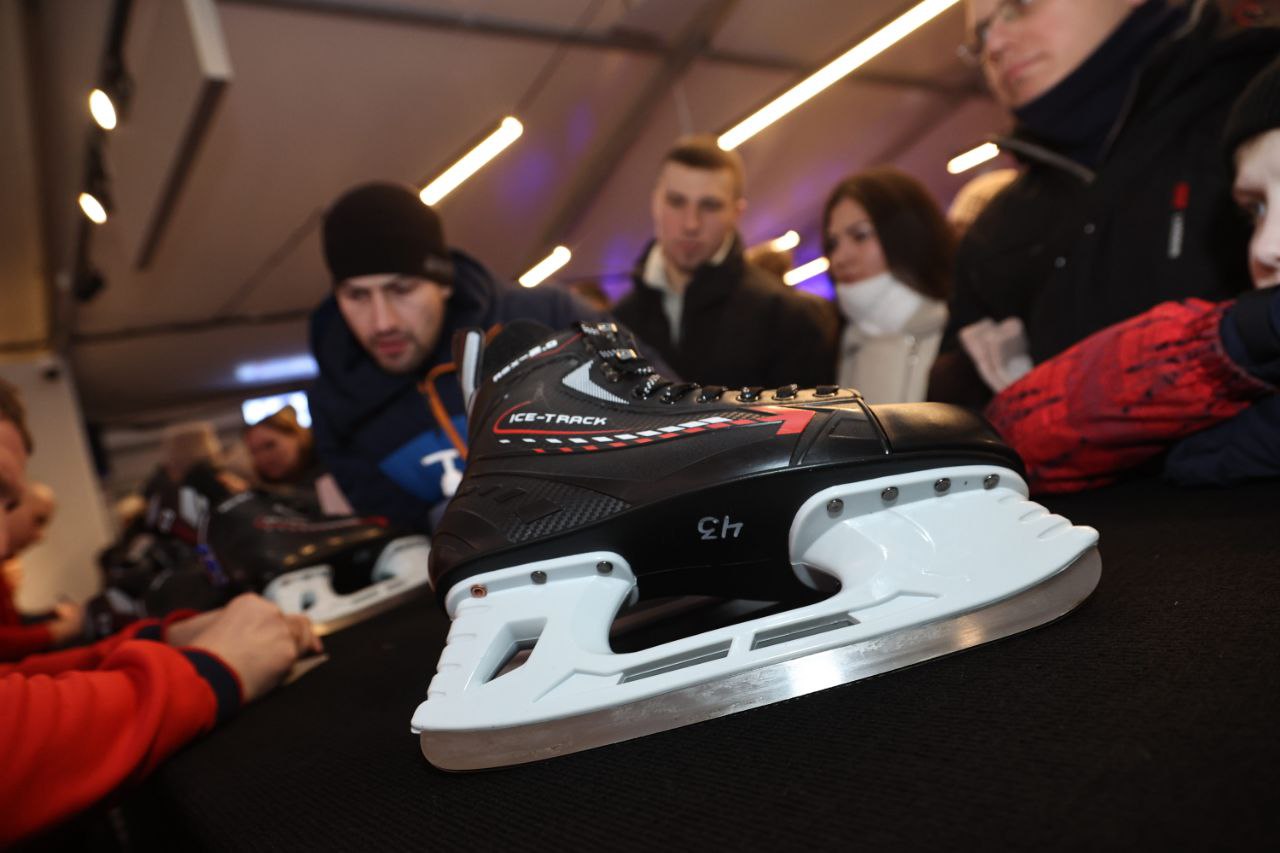 Главный каток Минобороны России в парке «Патриот»