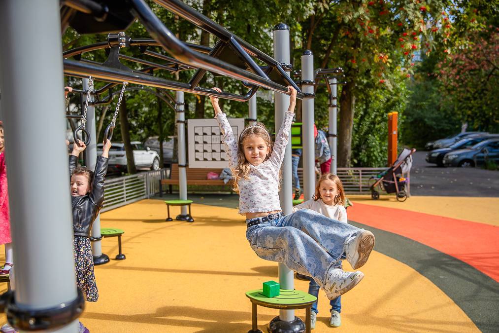 Две новые детские площадки открыли в Одинцово