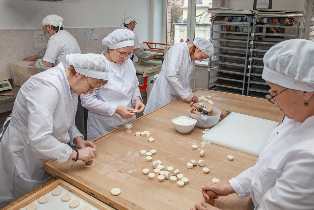 Как пекут просфоры в Одинцово