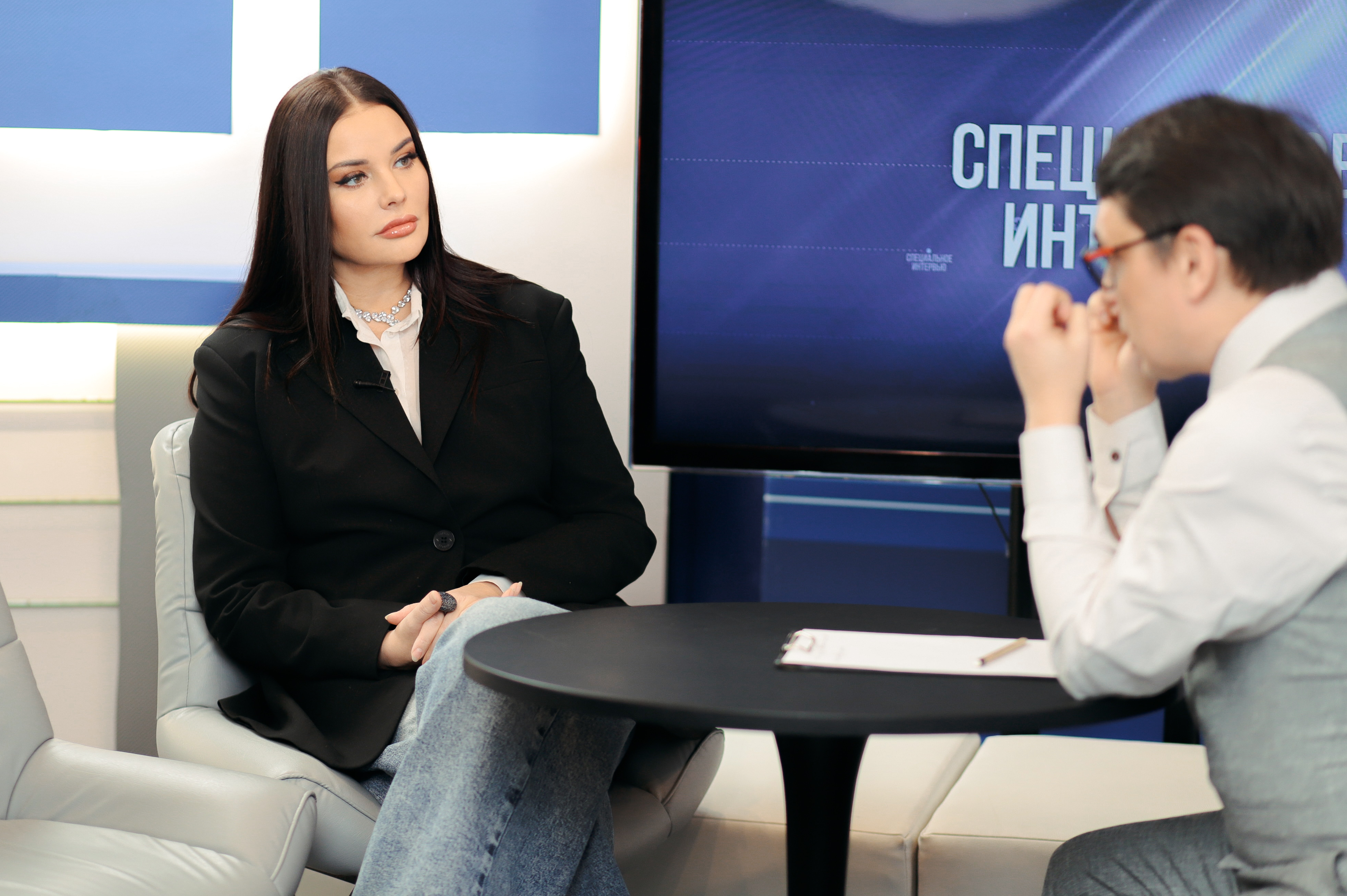 Ужель та самая... Оксана?