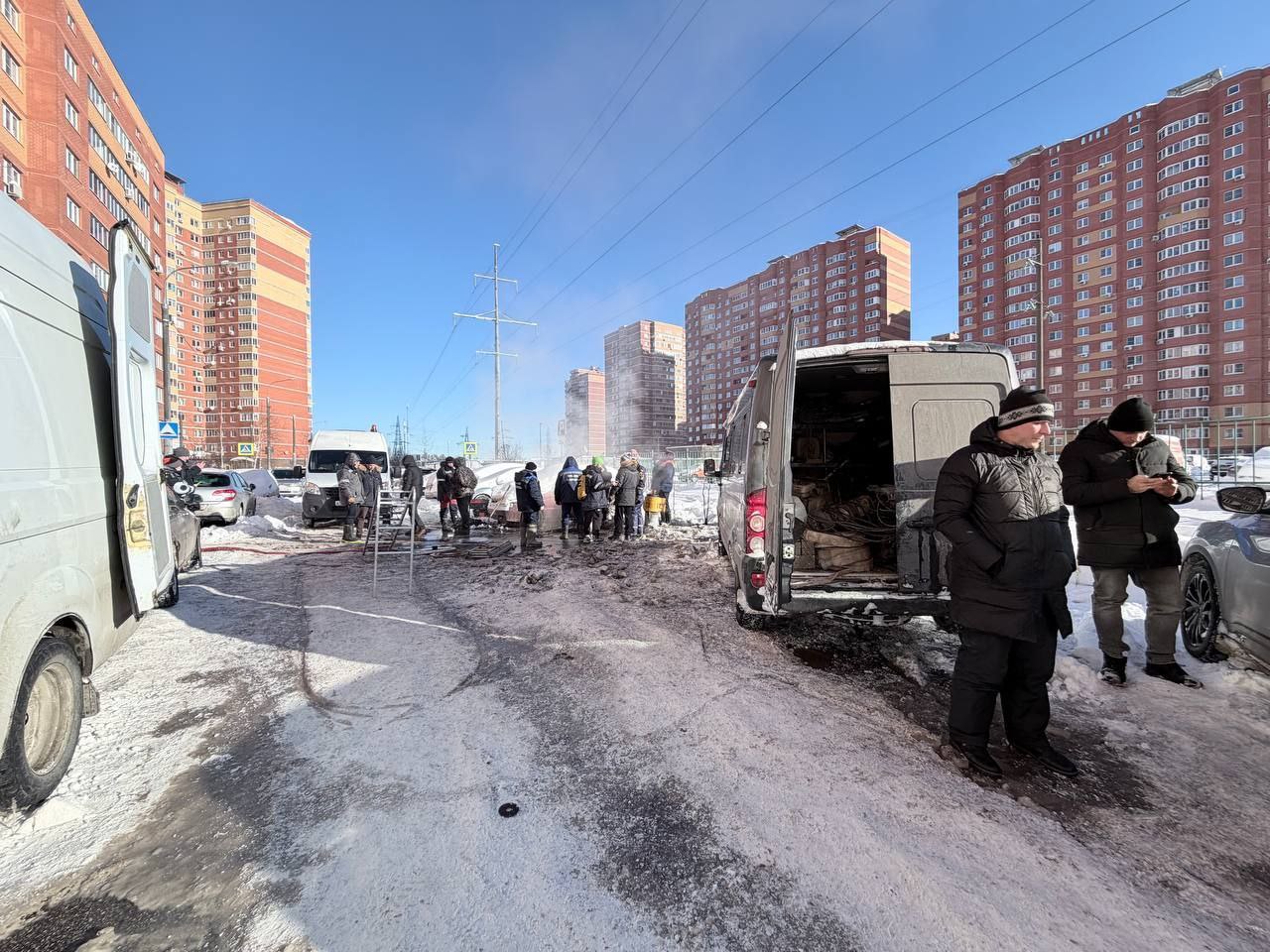 В Одинцовском округе устраняют утечку на теплосетях в Звенигороде