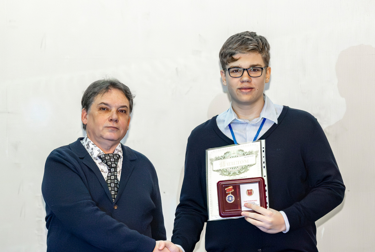 Одинцовский лицеист победил на всероссийской конференции «Лестница наук»