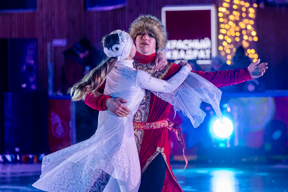 Ледовое шоу «Сказ о Руси» в парке Малевича