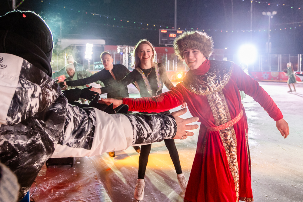 Ледовое шоу «Сказ о Руси» в парке Малевича