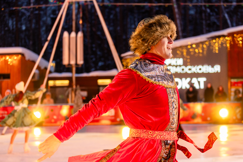 Ледовое шоу «Сказ о Руси» в парке Малевича