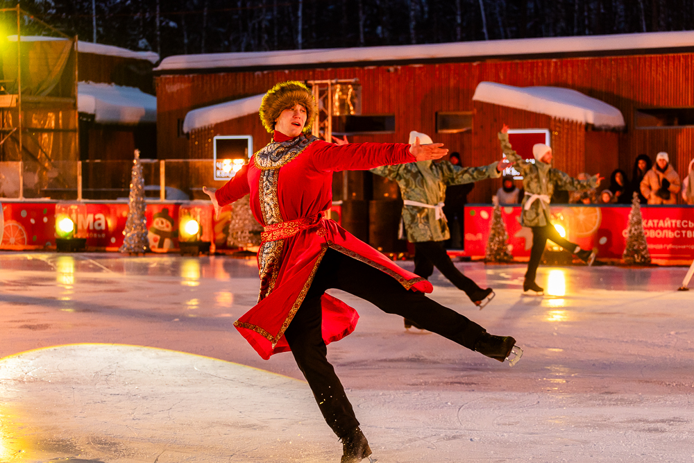 Ледовое шоу «Сказ о Руси» в парке Малевича